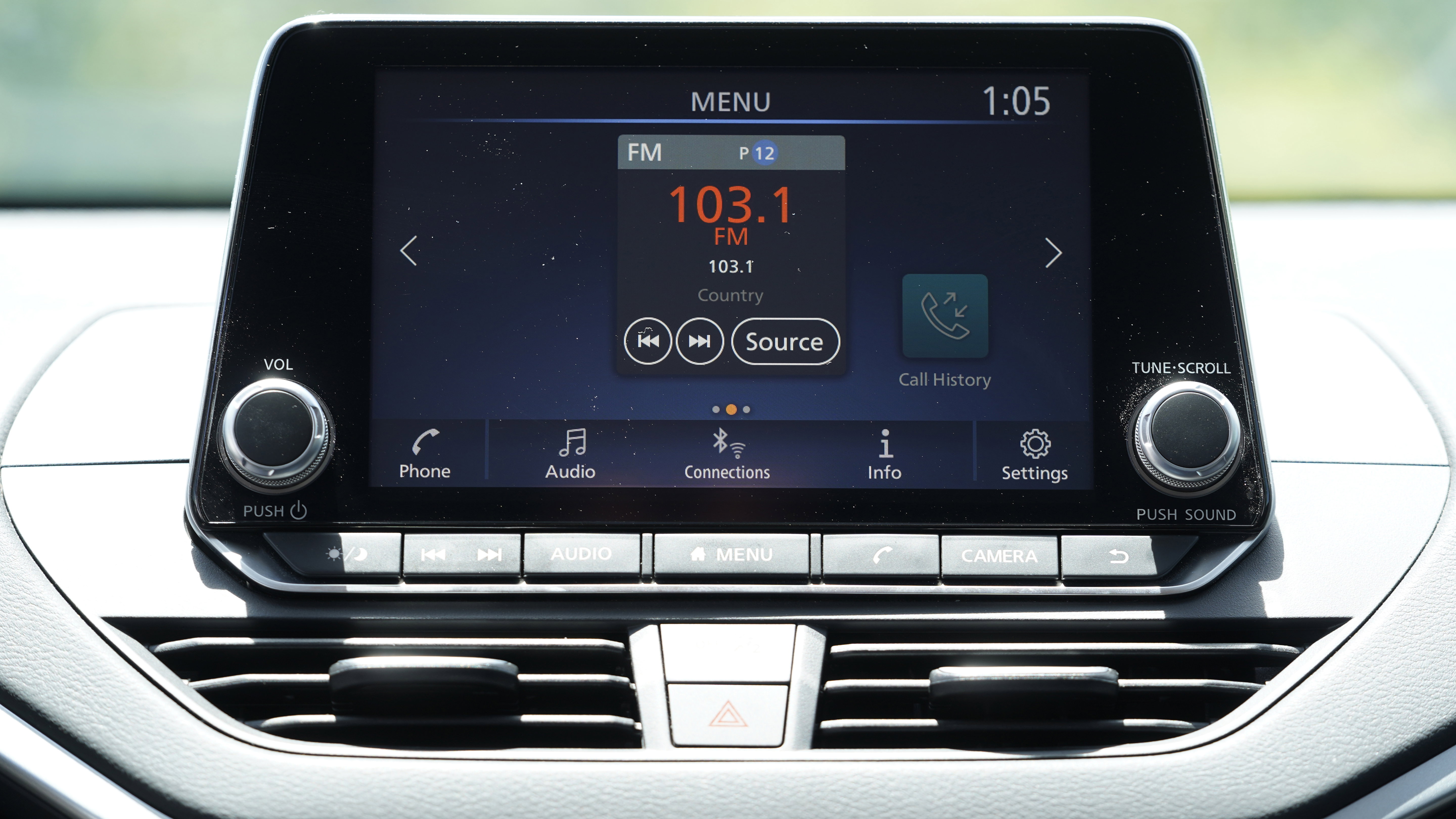 Used 2025 Nissan Altima 2.5 S FWD image 24