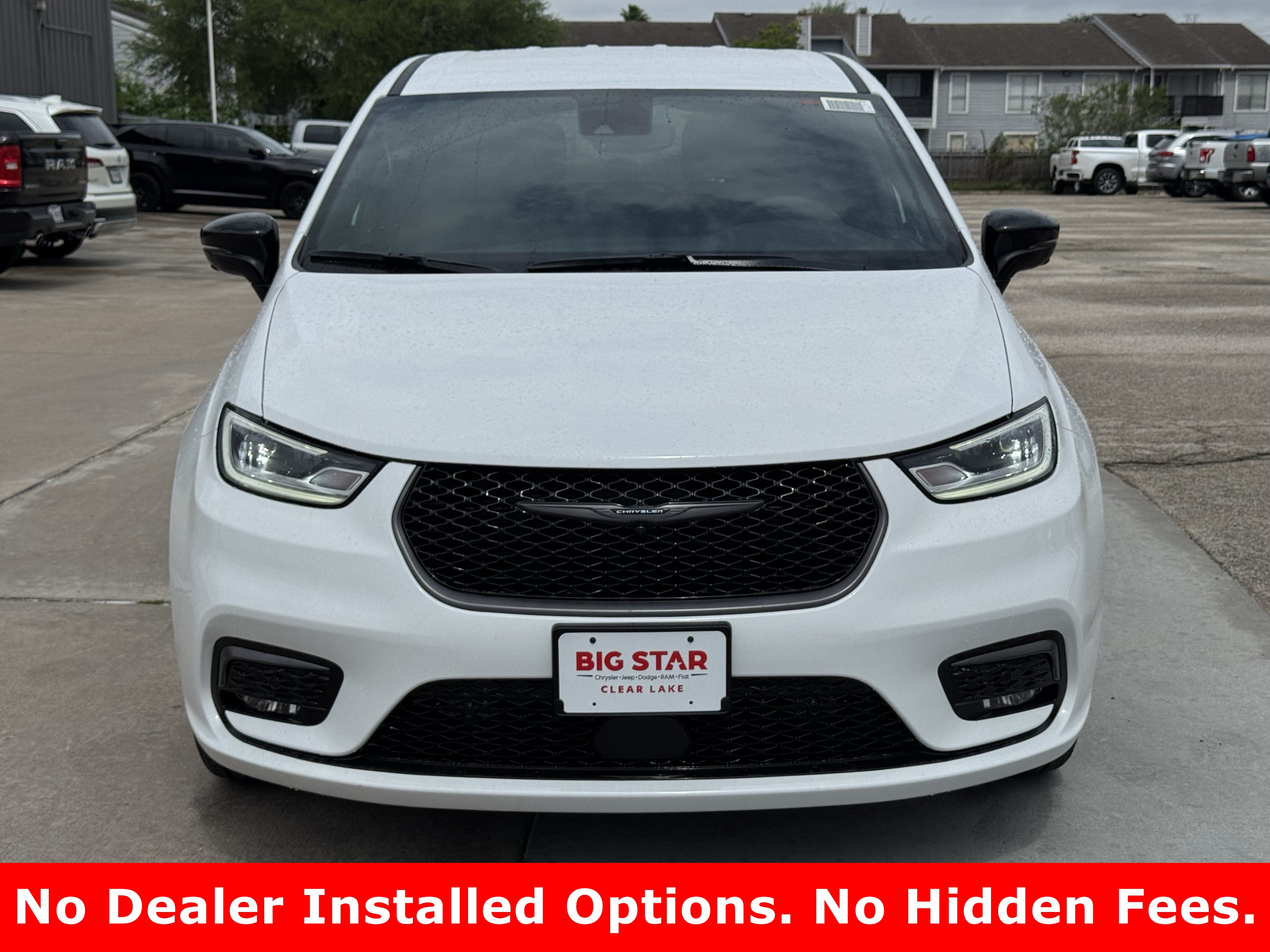 New 2026 Chrysler Pacifica Select FWD image 3