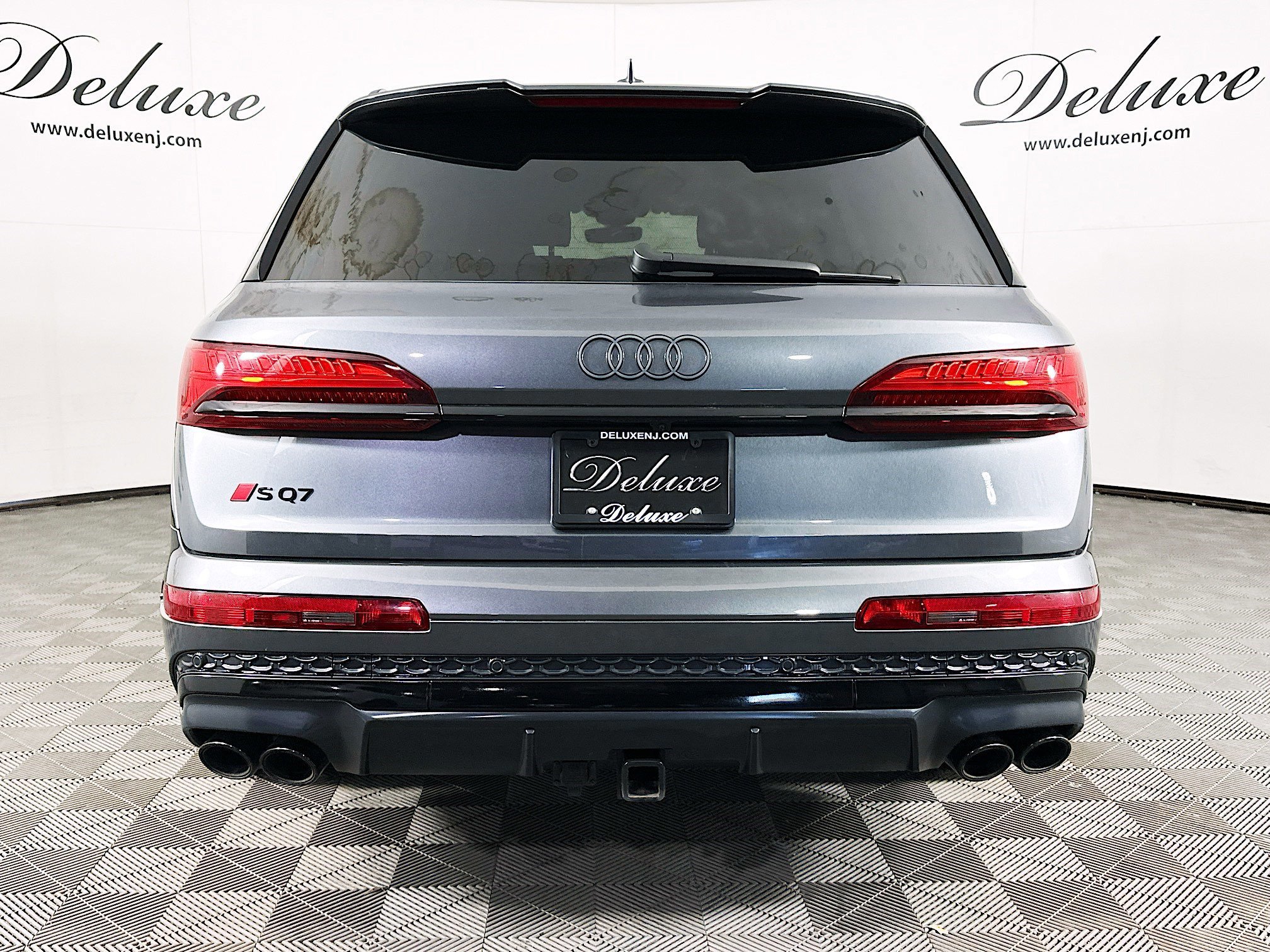 Used 2025 Audi SQ7 Premium Plus w/ Executive Package image 5