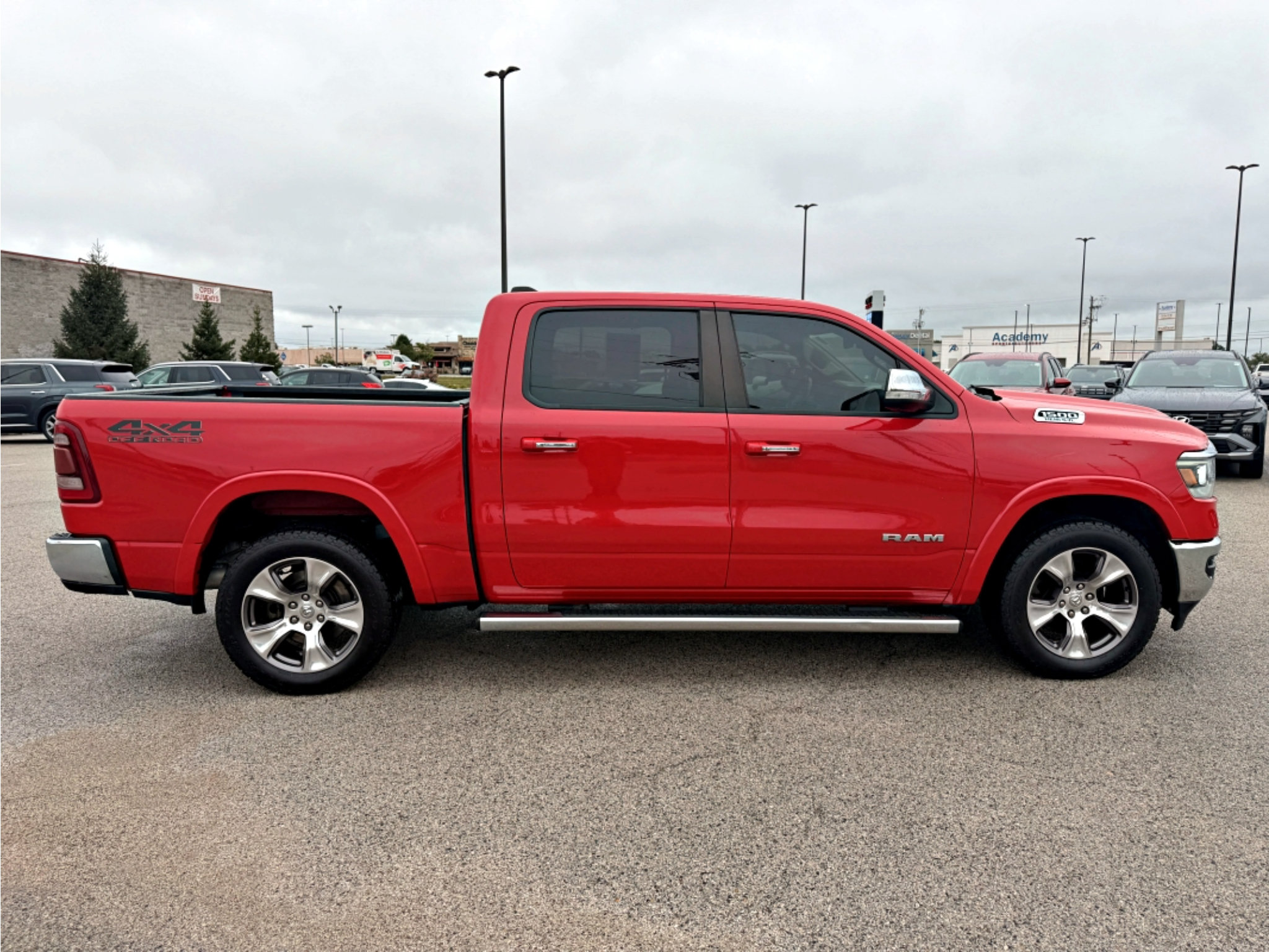 Used 2020 RAM 1500 Laramie AWD/4WD image 5