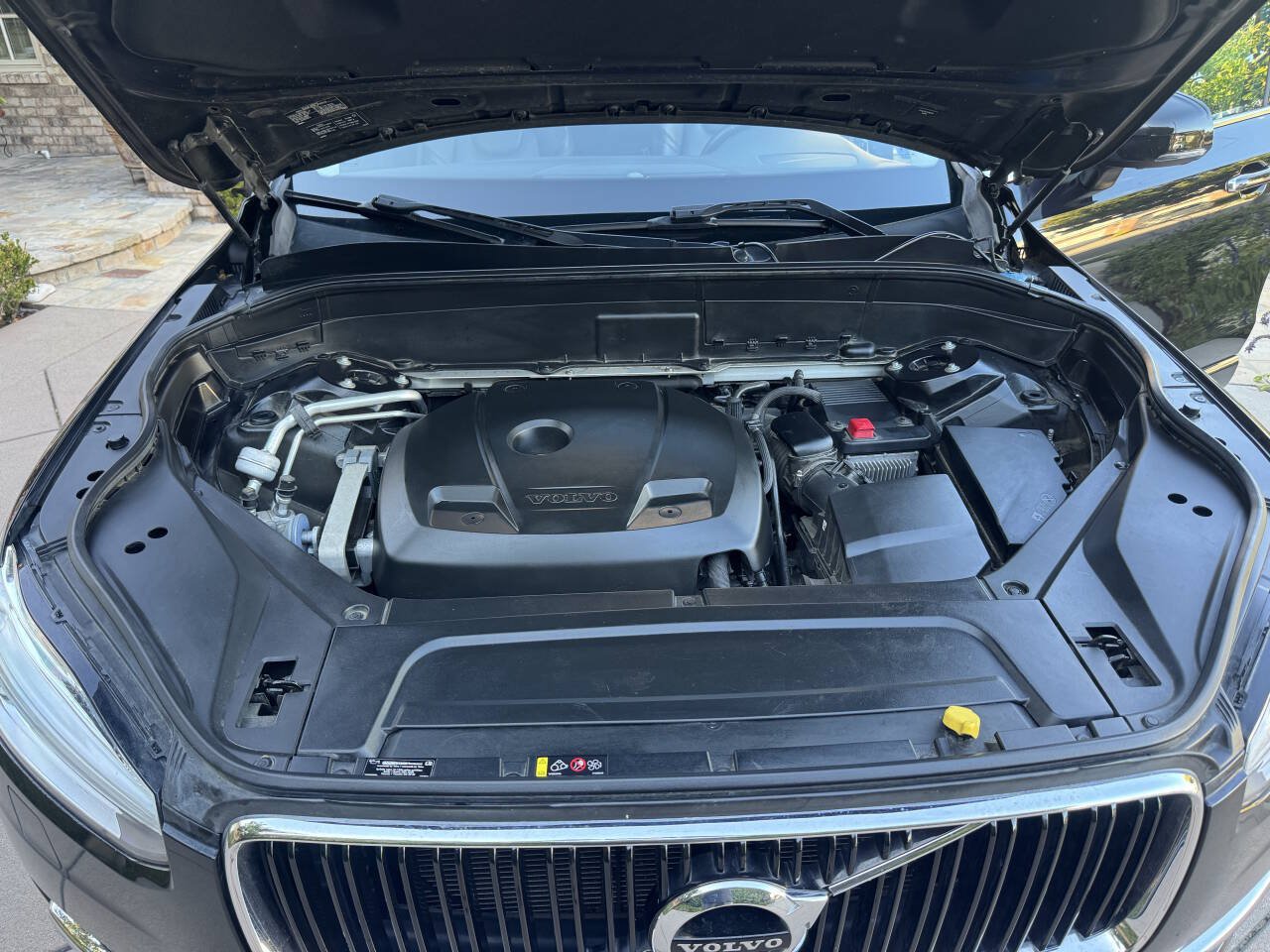 Used 2017 Volvo XC90 T6 Momentum w/ Vision Package AWD/4WD image 9