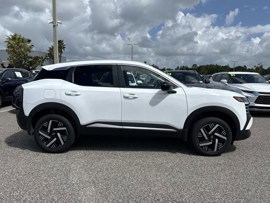 Used 2026 Nissan Kicks SV FWD image 2