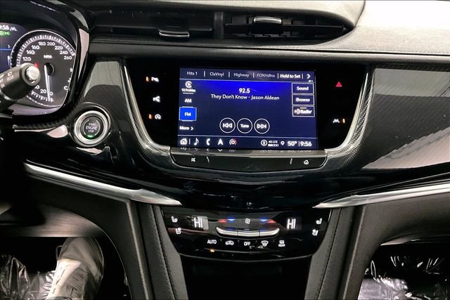 Used 2023 Cadillac XT6 Sport w/ Technology Package image 15