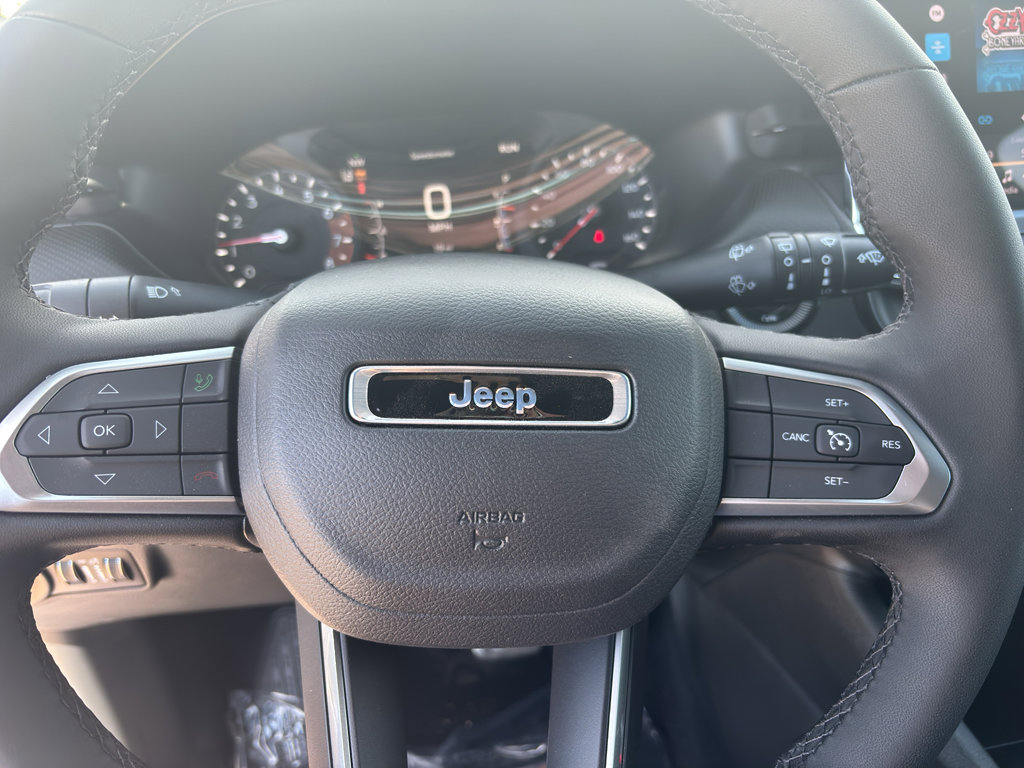 New 2026 Jeep Compass Latitude AWD/4WD image 38