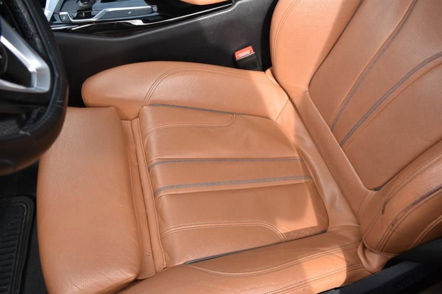 Used 2019 BMW 530i xDrive w/ Convenience Package AWD/4WD image 11