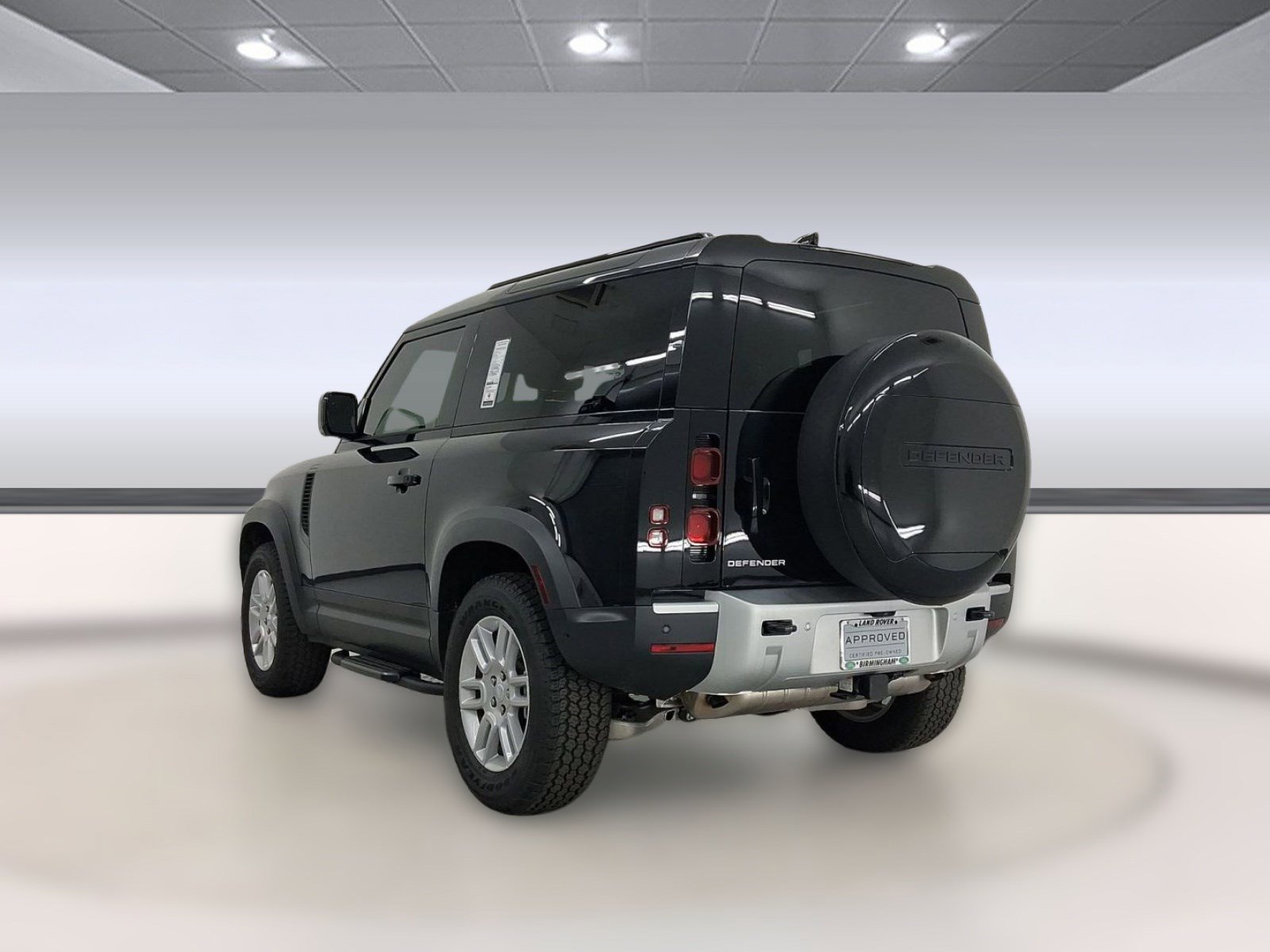 Used 2025 Land Rover Defender 90 S image 3