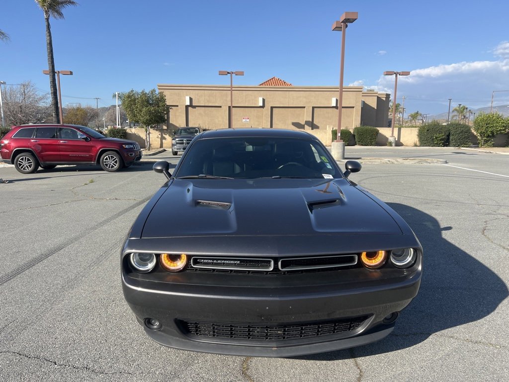 Used 2019 Dodge Challenger SXT w/ Plus Package image 3