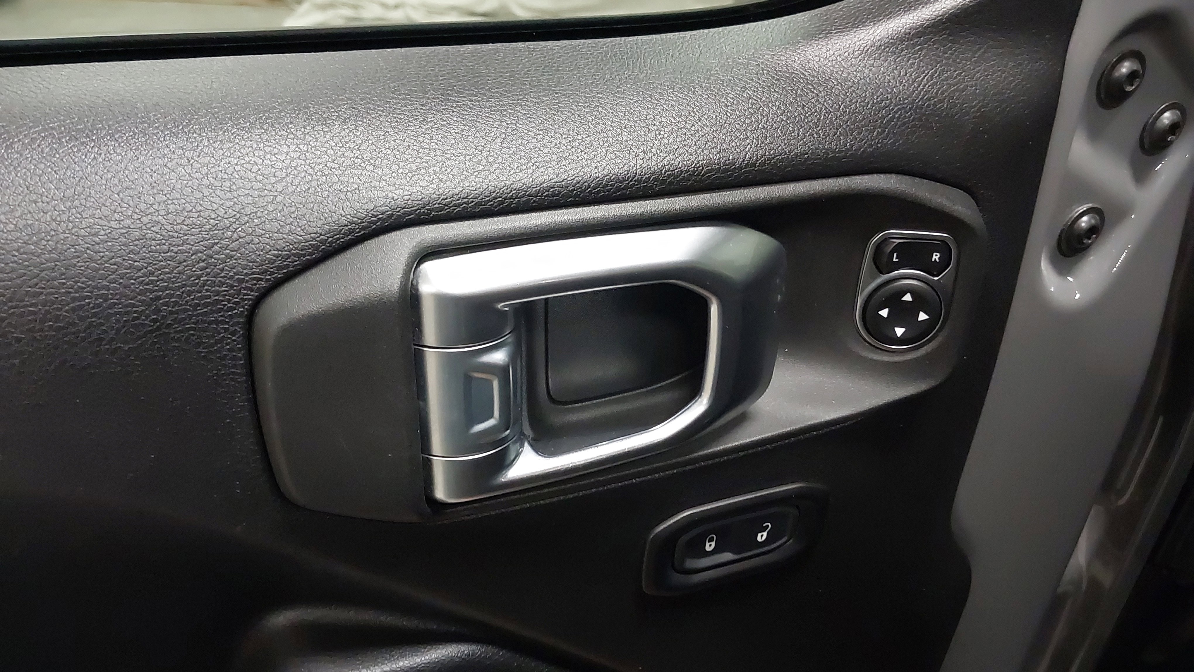 Used 2021 Jeep Wrangler Unlimited Sport image 25