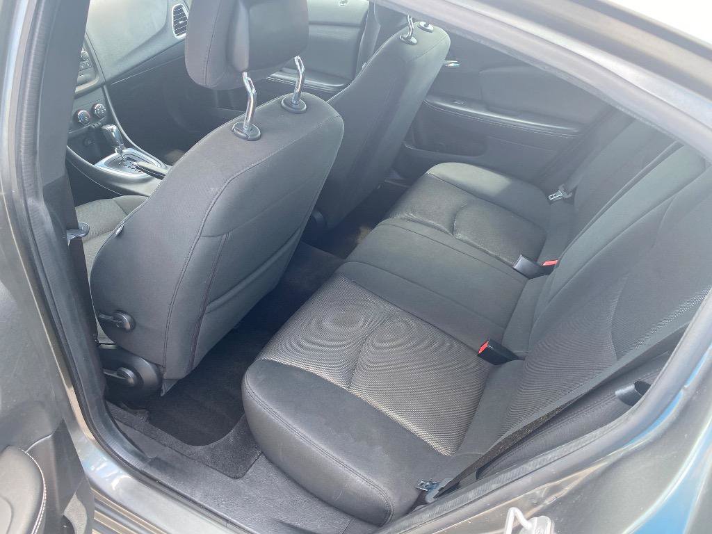 Used 2013 Dodge Avenger SE FWD image 16