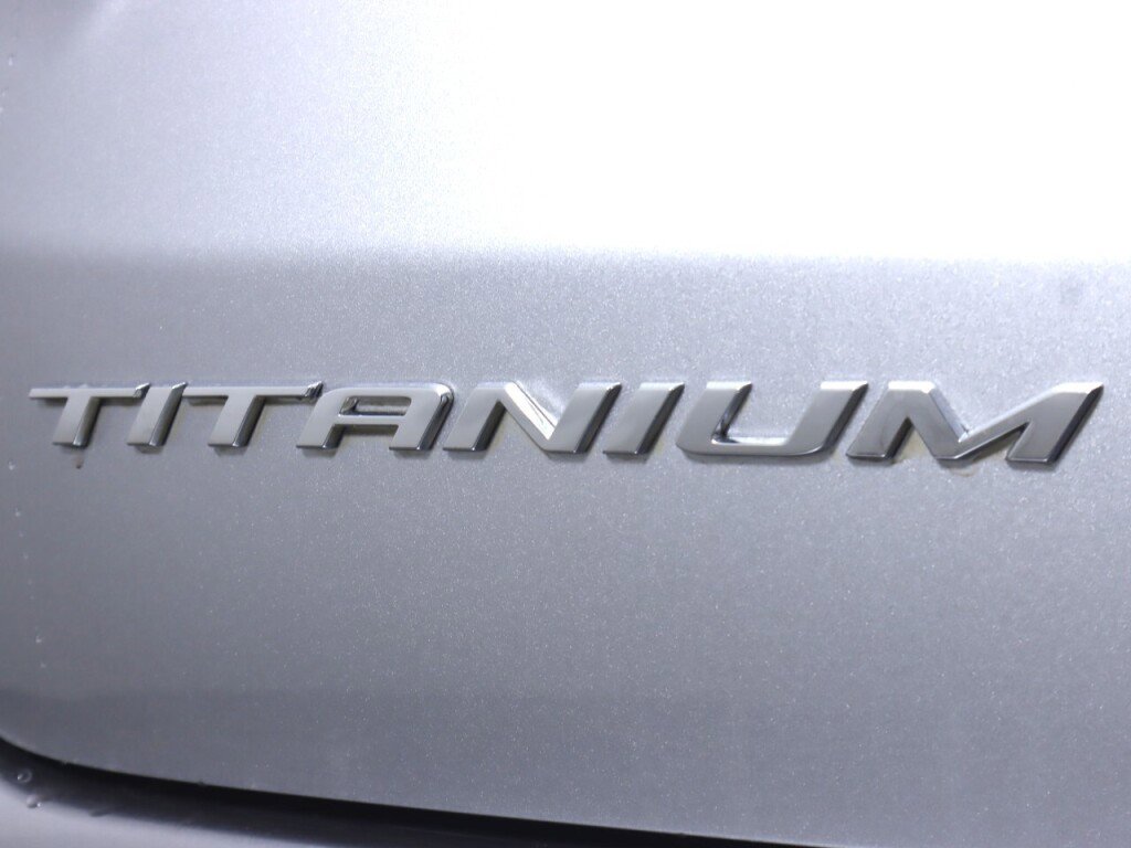 Used 2022 Ford Edge Titanium image 36