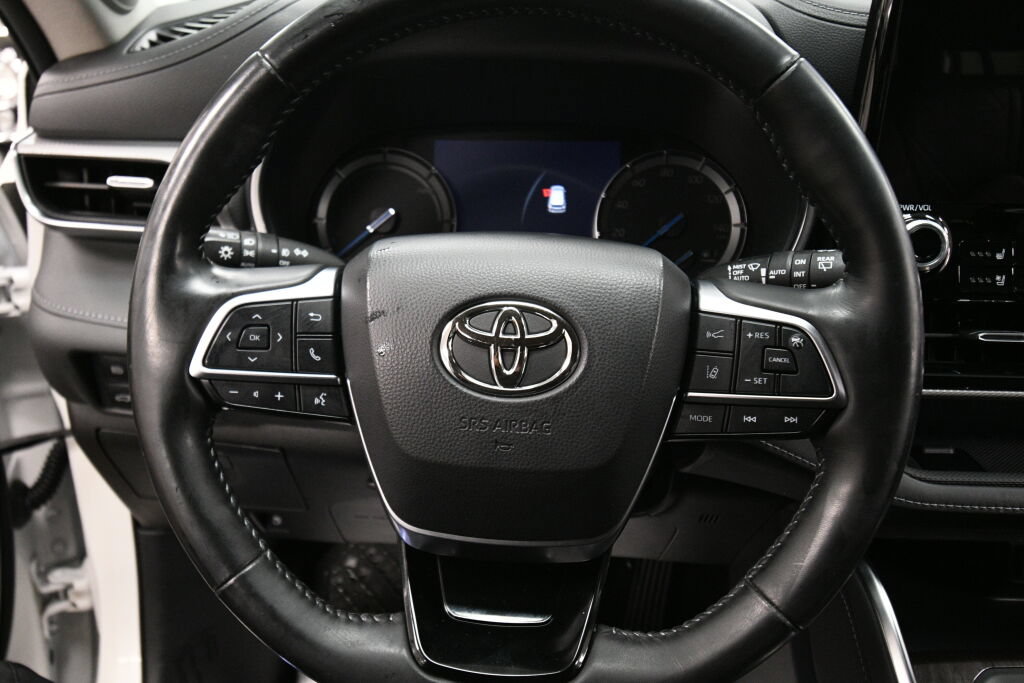 Used 2021 Toyota Highlander Platinum AWD/4WD image 12