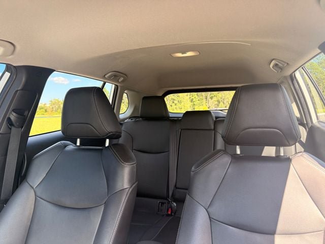Used 2022 Toyota Corolla Cross XLE FWD image 10