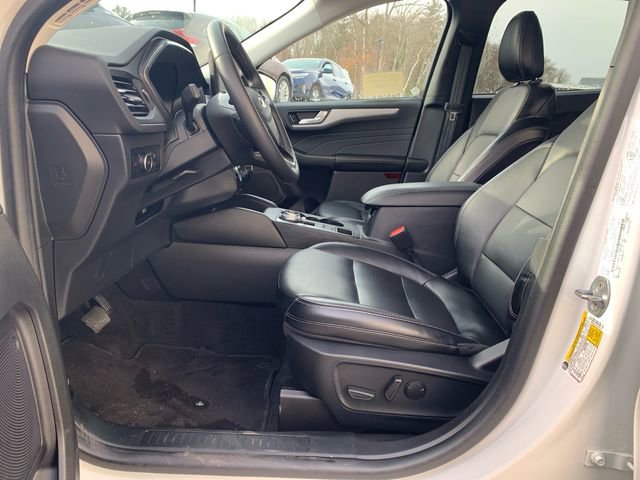 Used 2024 Ford Escape Platinum image 39