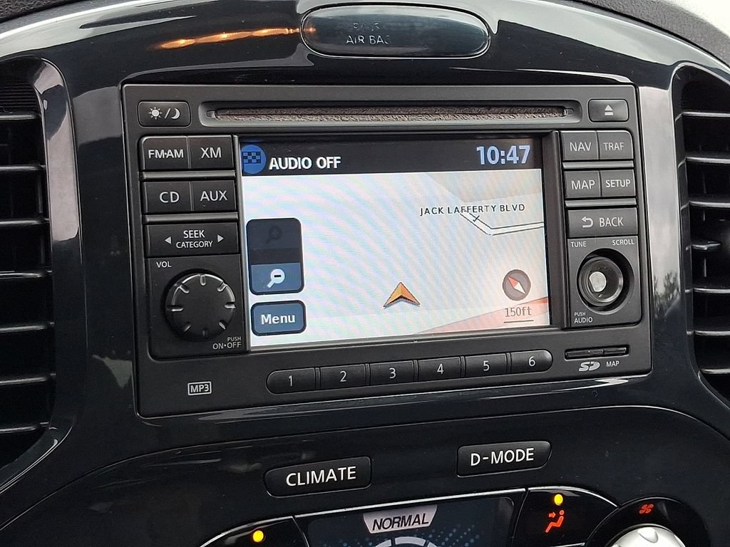 Used 2014 Nissan Juke SV w/ Navigation Package AWD/4WD image 18