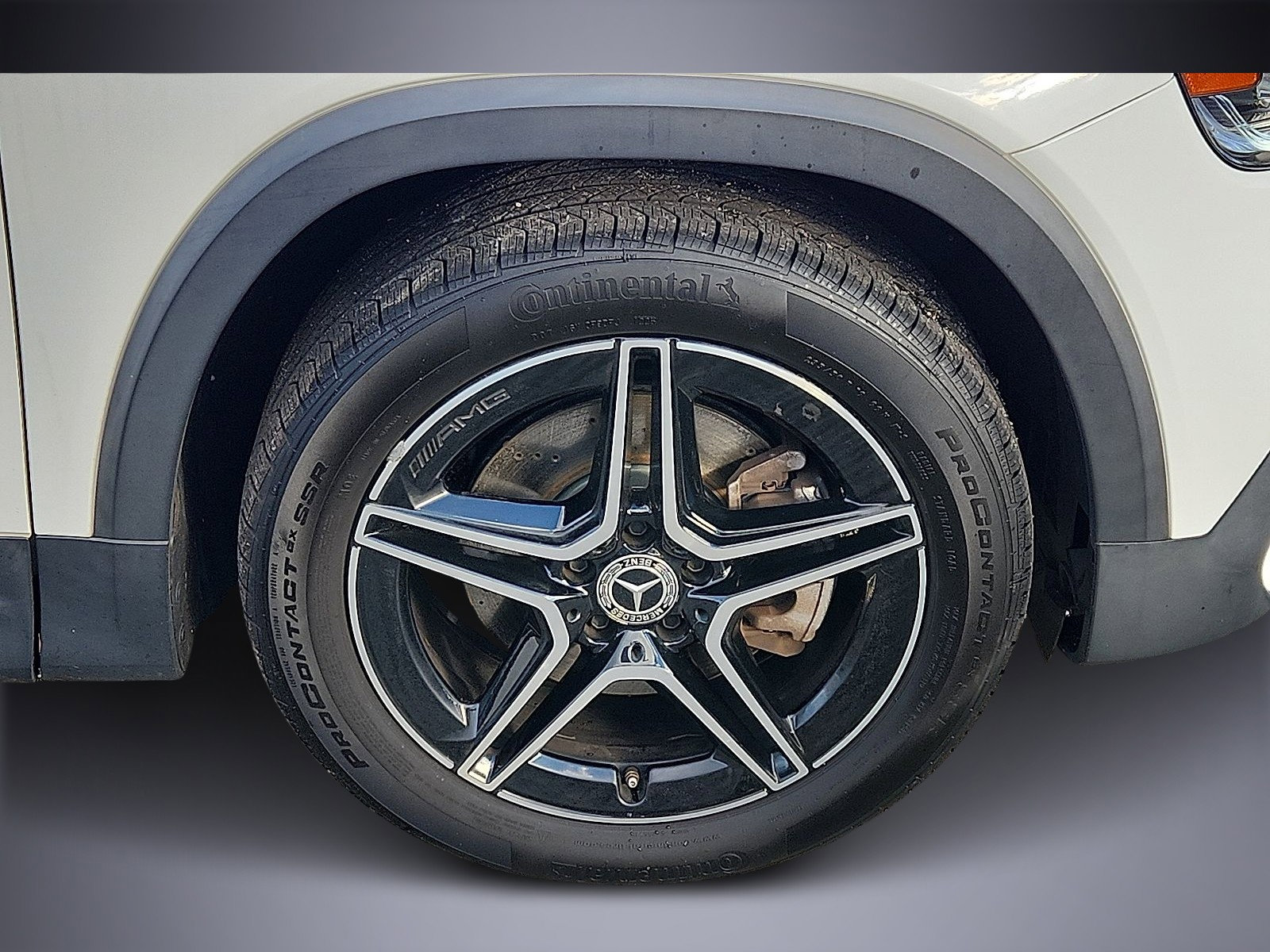 Used 2021 Mercedes-Benz GLB 250 4MATIC image 8