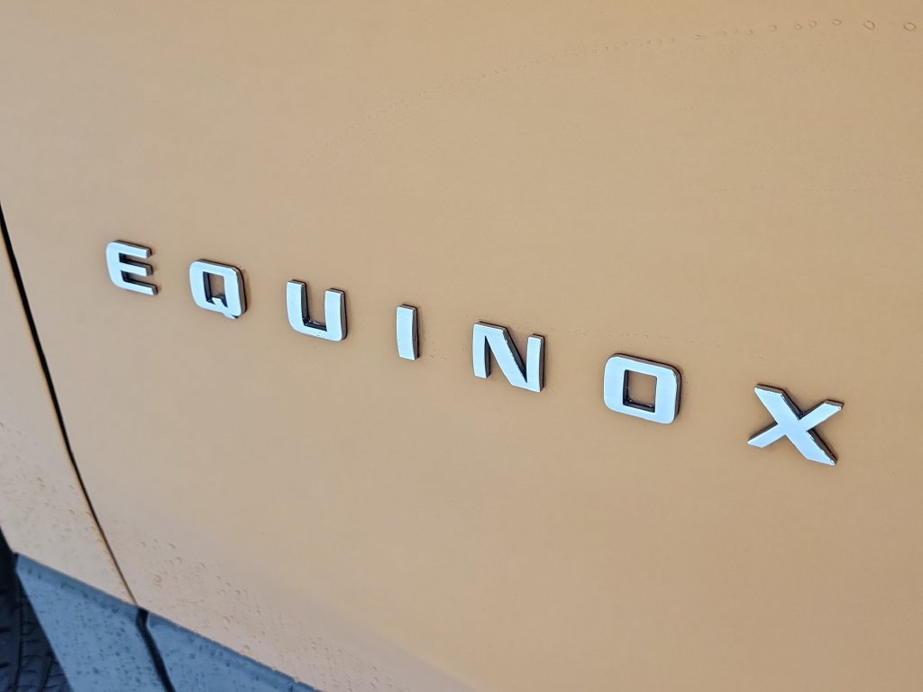 Used 2018 Chevrolet Equinox LT w/ Sun & Infotainment Package FWD image 6