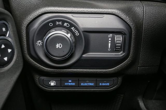 Used 2023 Jeep Wrangler Unlimited w/ Cold Weather Group AWD/4WD image 35