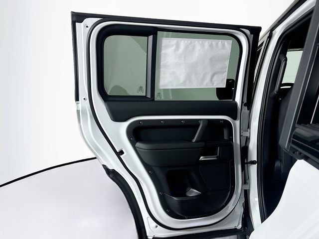 New 2026 Land Rover Defender 110 X-Dynamic SE AWD/4WD image 22