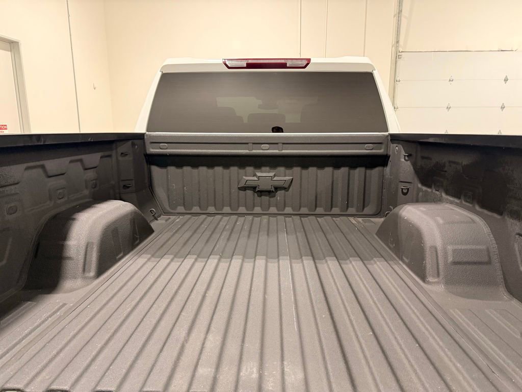 Used 2023 Chevrolet Silverado 1500 LT Trail Boss w/ Protection Package AWD/4WD image 9