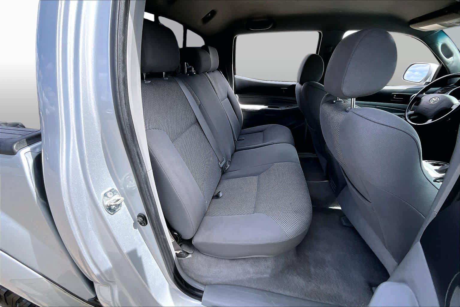 Used 2006 Toyota Tacoma PreRunner w/ TRD Sport Pkg #1 RWD image 19
