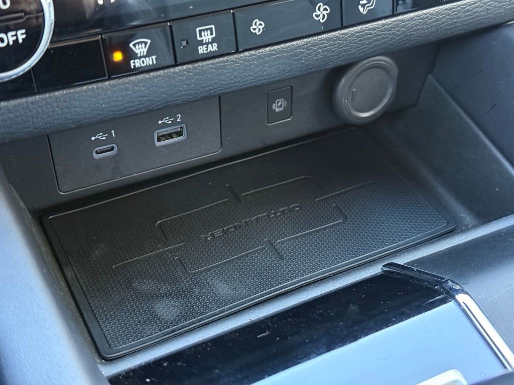 Used 2023 Mitsubishi Outlander SE image 16