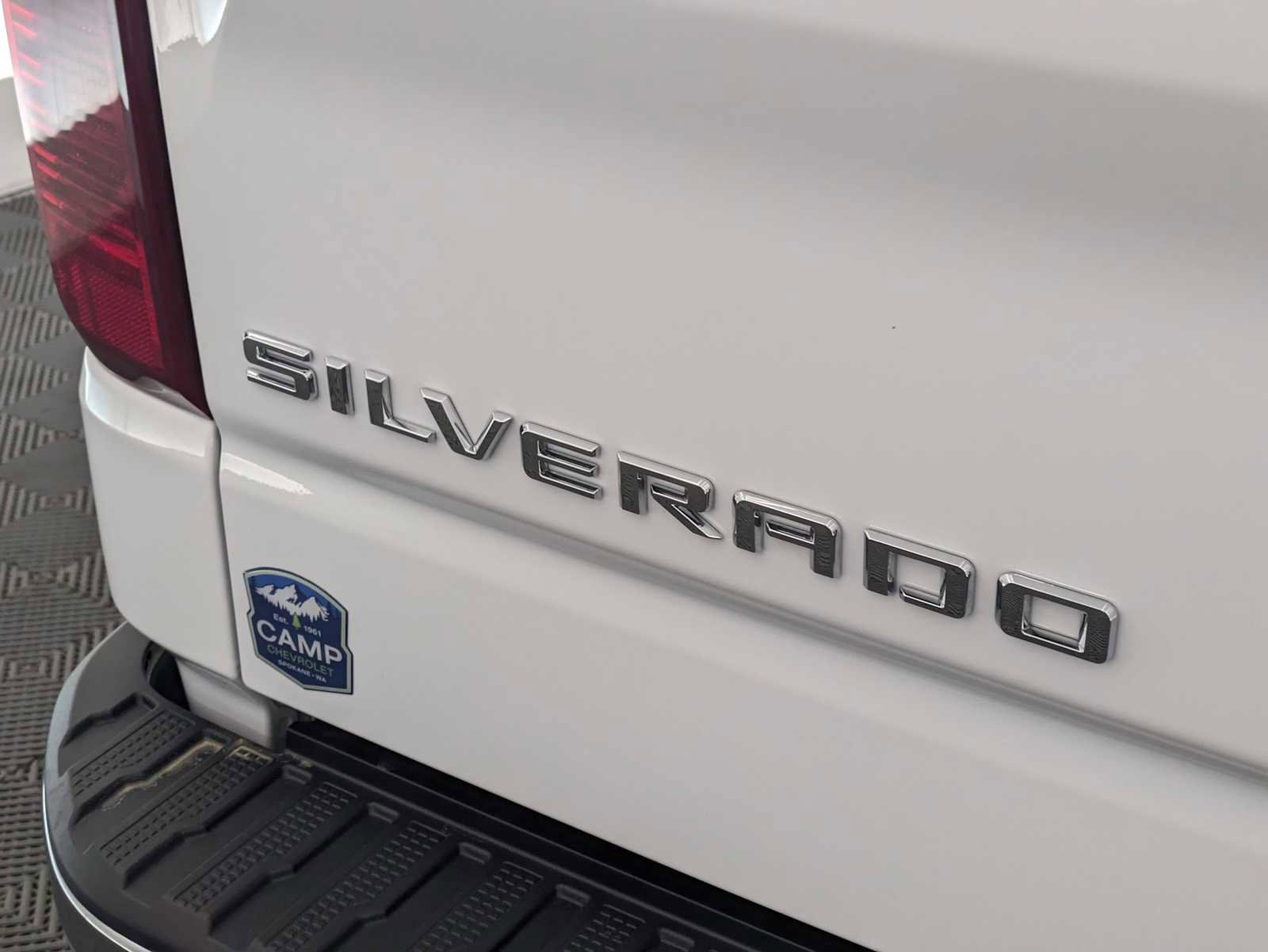 Used 2024 Chevrolet Silverado 1500 LT AWD/4WD image 13