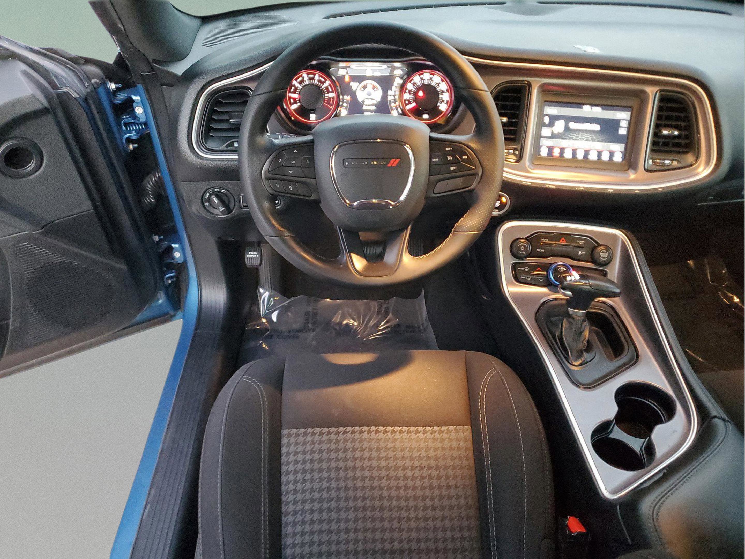 Used 2021 Dodge Challenger SXT w/ Blacktop Package image 8