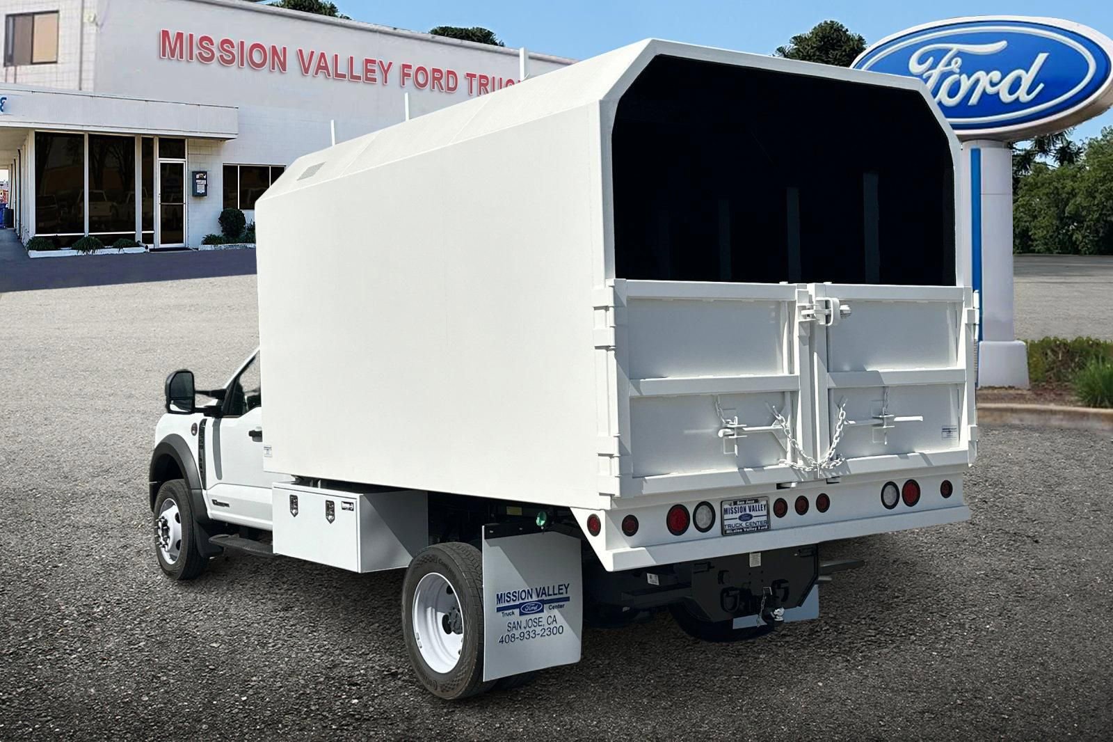 New 2025 Ford F550 2WD Regular Cab Super Duty image 6