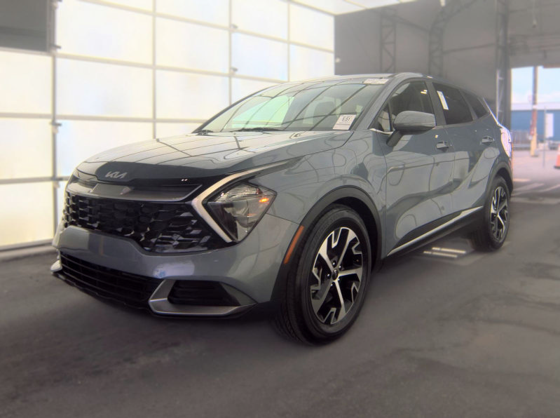 Used 2023 Kia Sportage EX FWD image 4