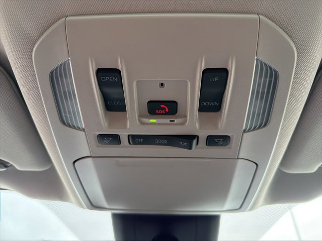 Certified 2024 Toyota Highlander XLE image 50