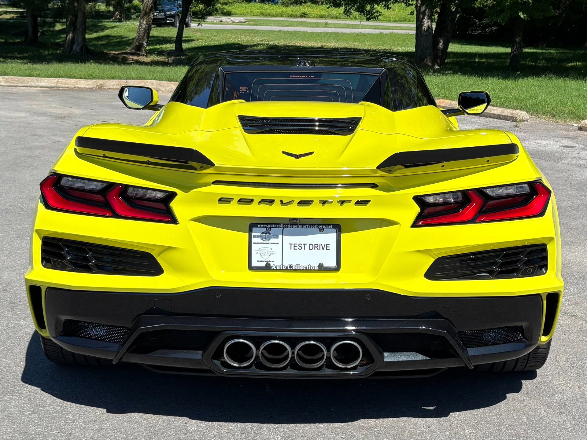 Used 2024 Chevrolet Corvette Z06 RWD image 6