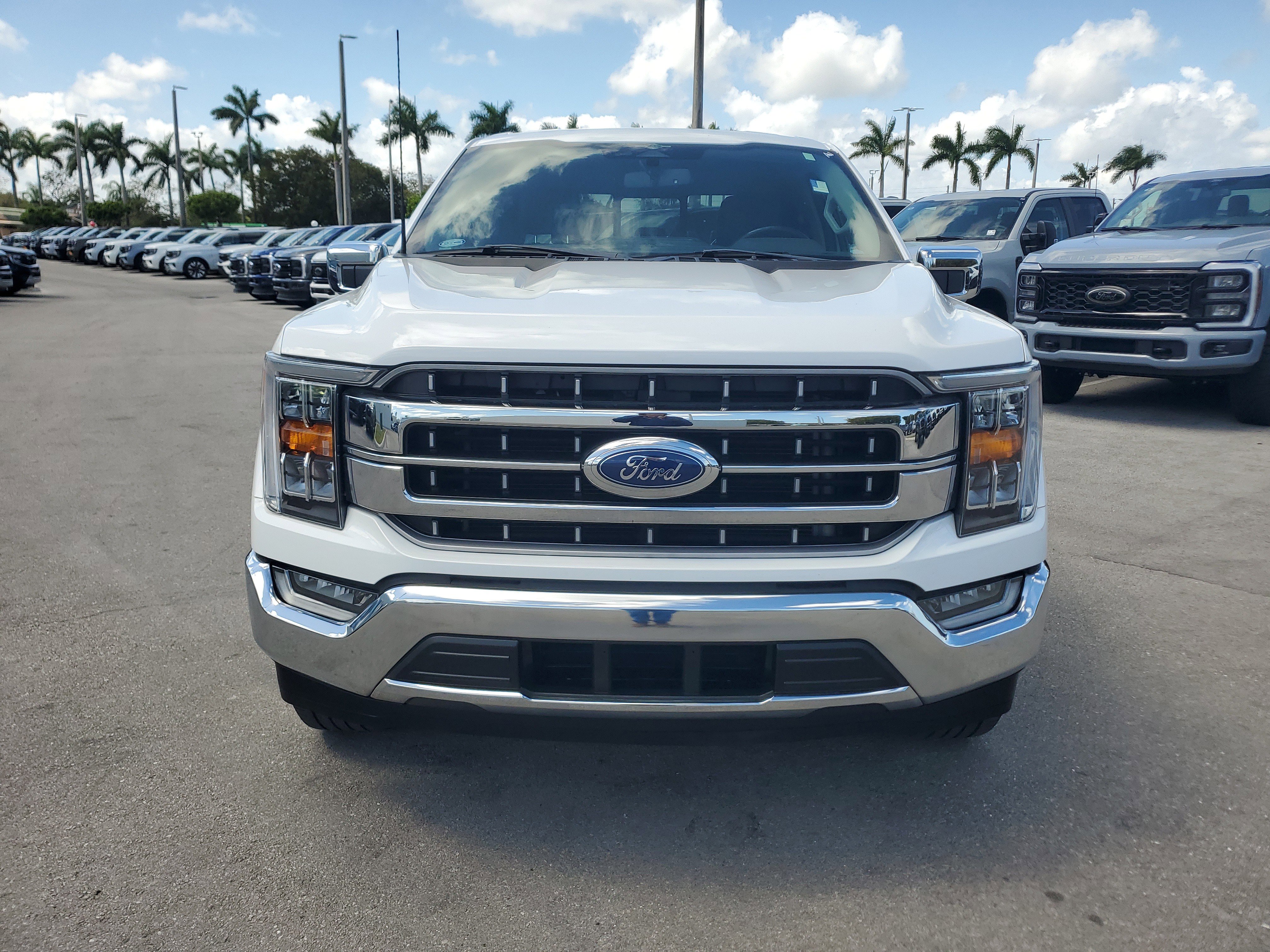 Used 2023 Ford F150 Lariat image 2