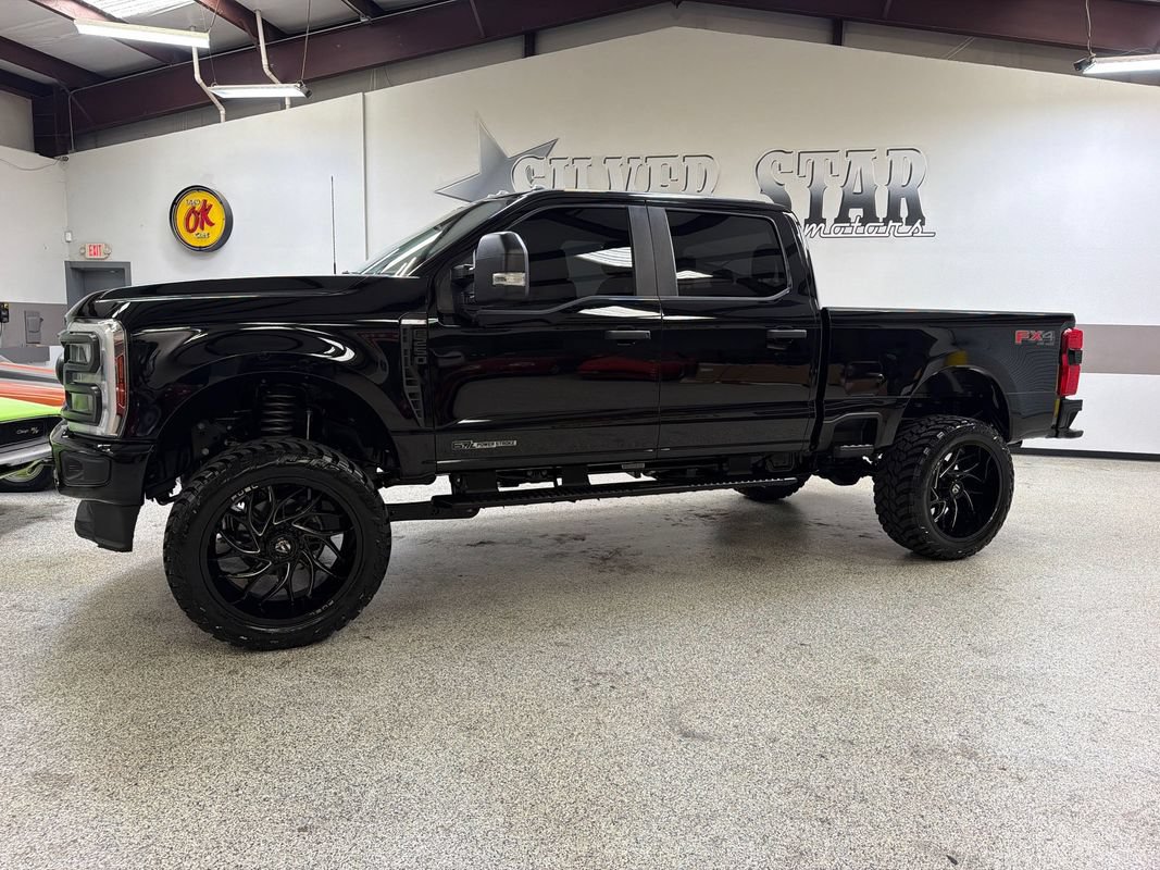 Used 2024 Ford F250 XL w/ STX Appearance Package AWD/4WD image 2