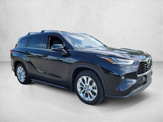 Used 2020 Toyota Highlander Limited FWD image 3