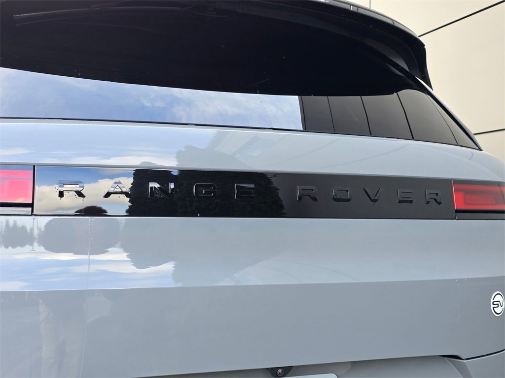 New 2025 Land Rover Range Rover Sport SV Edition Two image 8