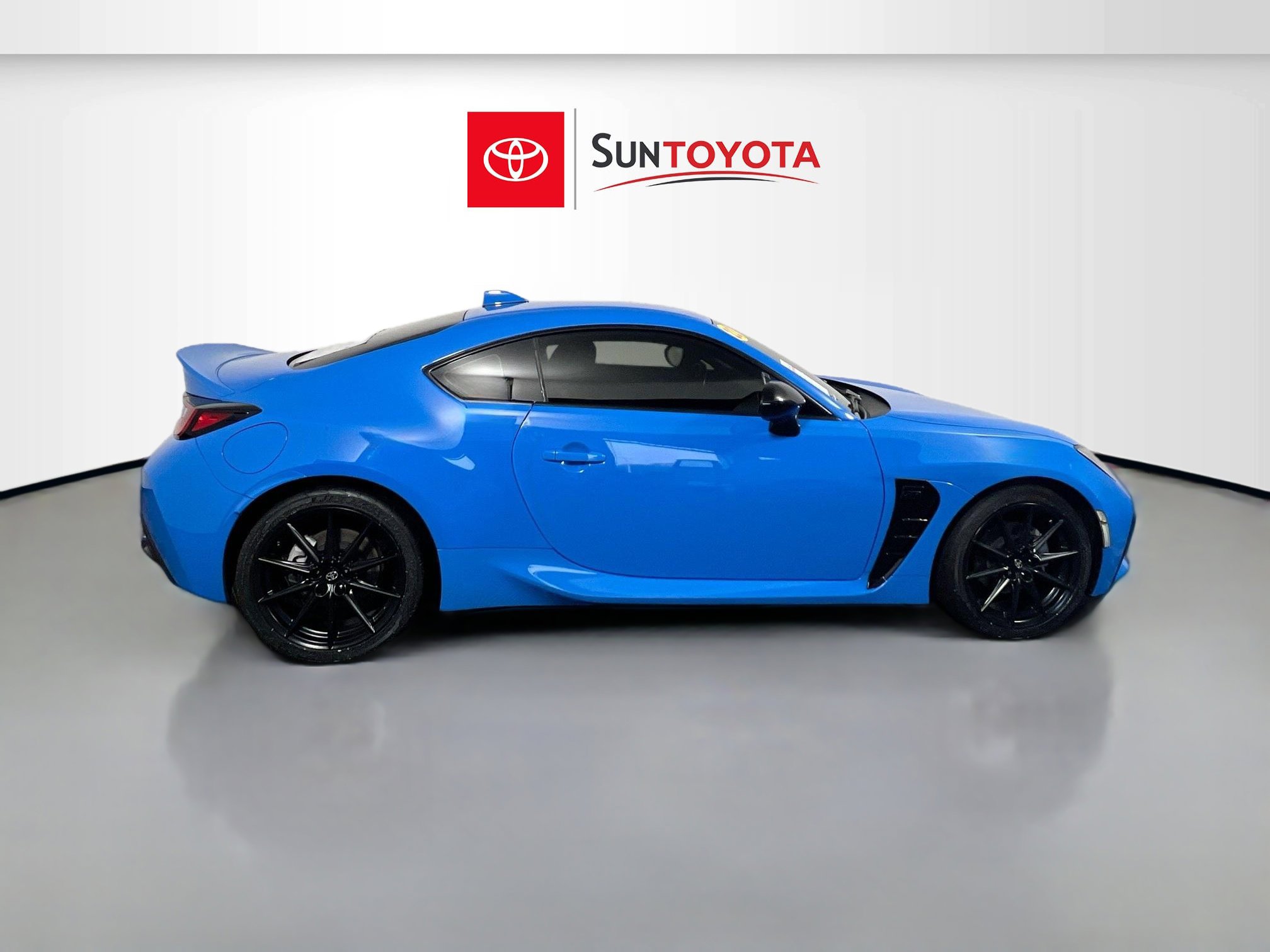 Used 2022 Toyota GR86 Premium image 2