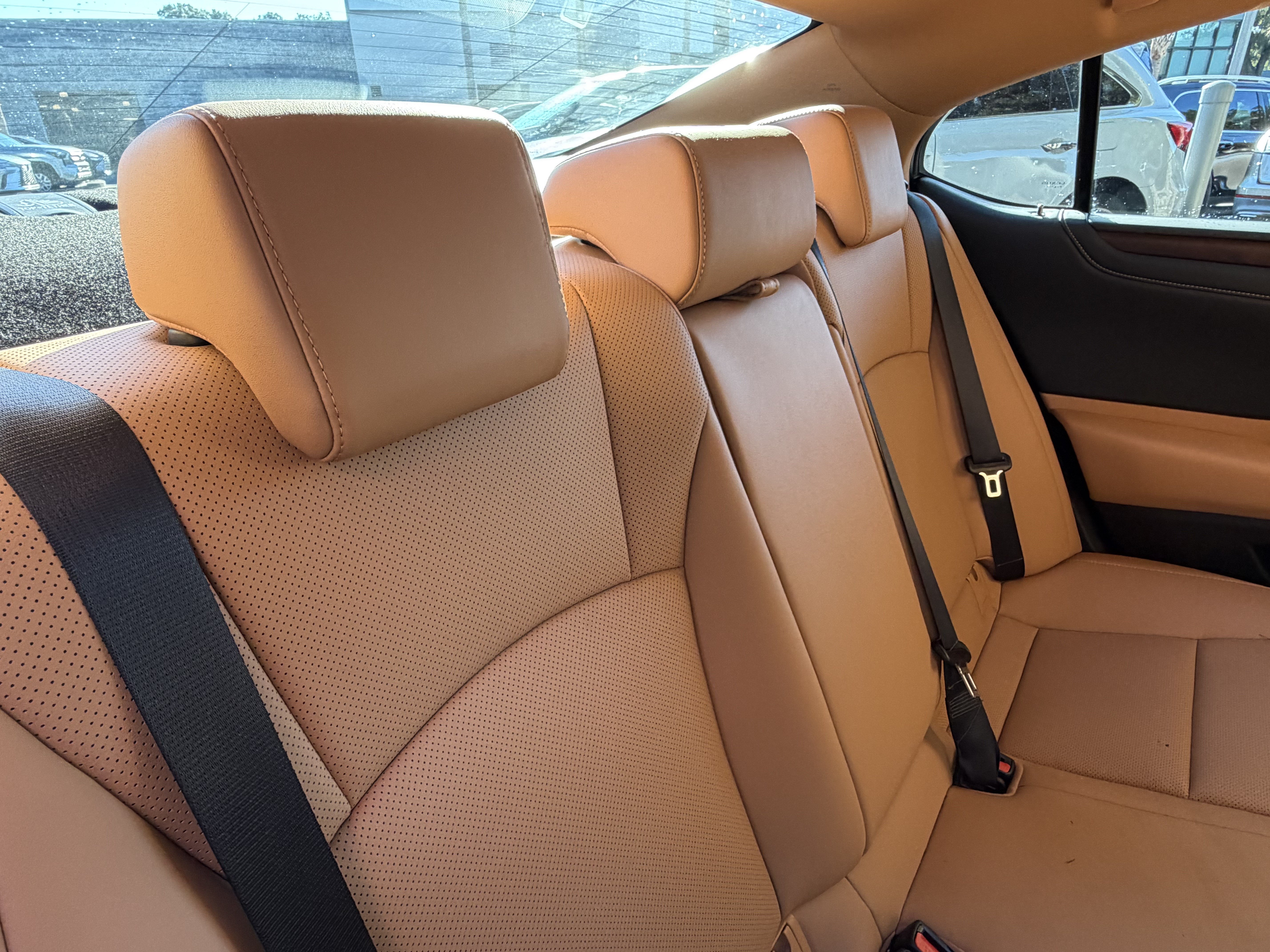 Certified 2025 Lexus ES 350 w/ Premium Package FWD image 37