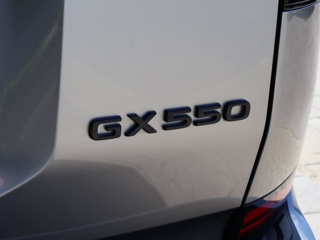 Used 2026 Lexus GX 550 w/ Accessory Package (2T) AWD/4WD image 9