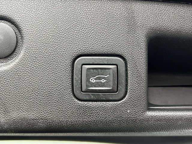 Used 2019 Chevrolet Equinox LT FWD image 12