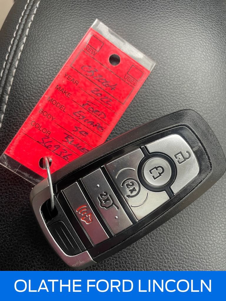 Used 2022 Ford Escape SE w/ SE Sport Appearance Package image 35