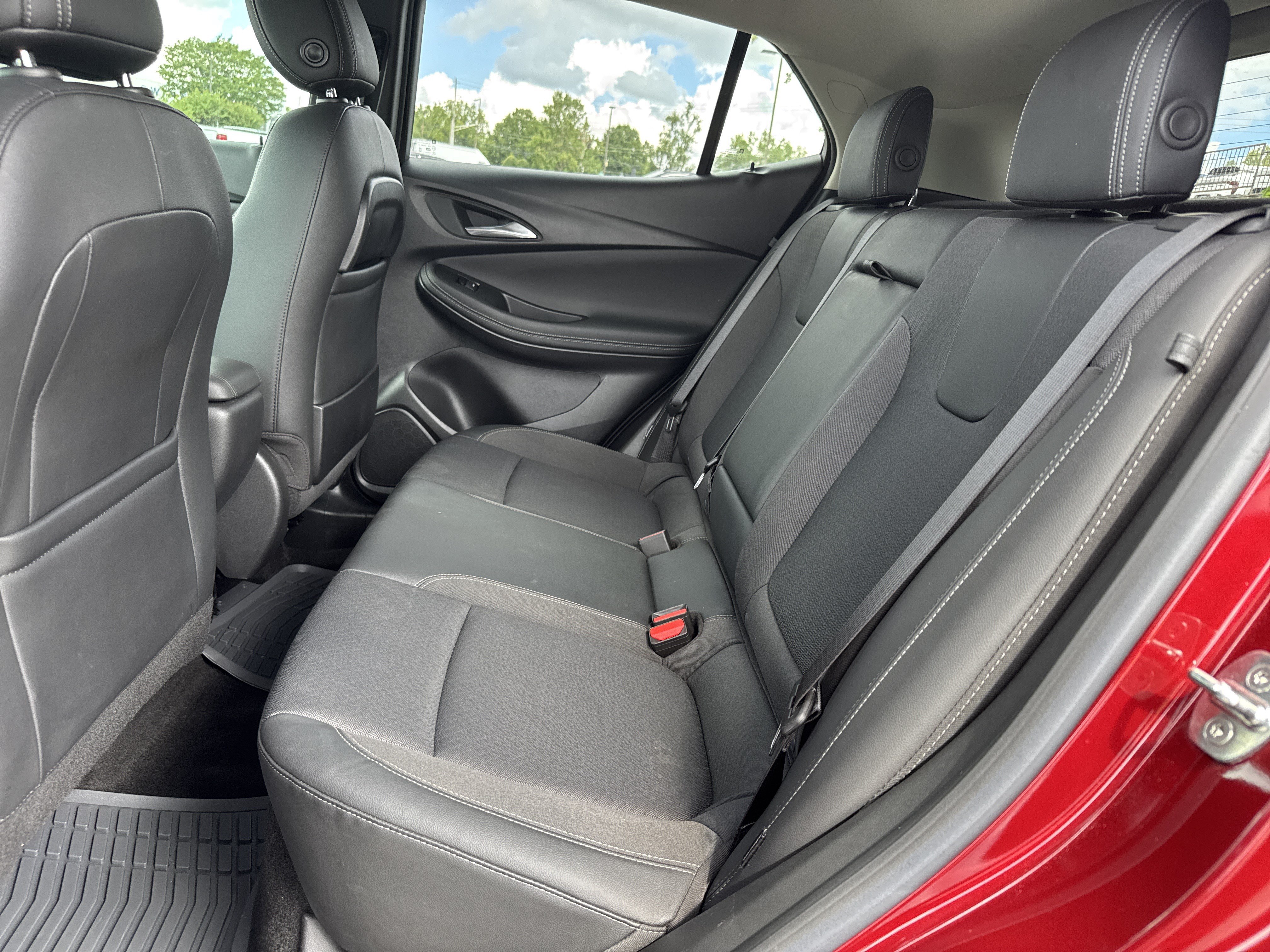 Used 2023 Buick Encore GX Select w/ Experience Buick Package FWD image 29