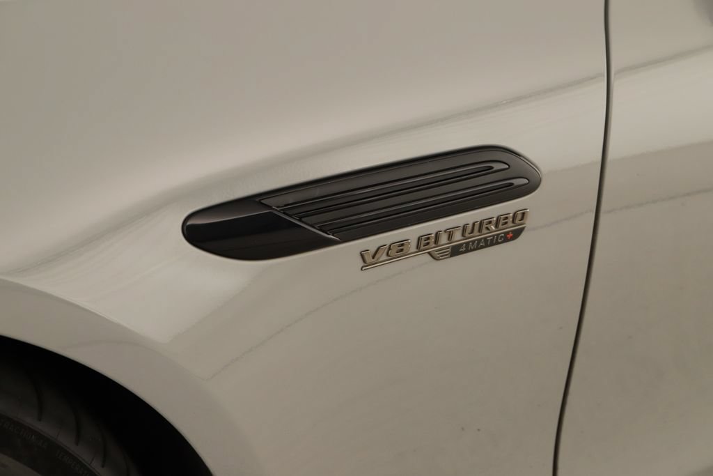Used 2022 Mercedes-Benz SL 63 AMG 4MATIC image 32
