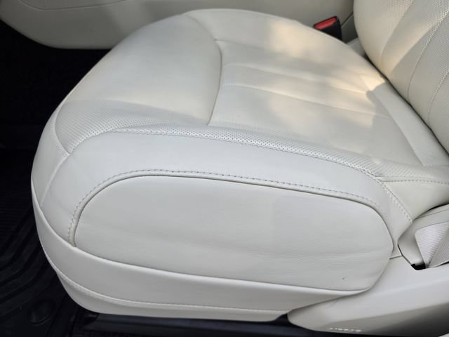 Used 2025 Land Rover Range Rover SE AWD/4WD image 21