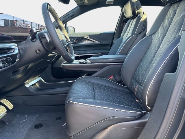 New 2027 Cadillac Lyriq V Premium w/ Exterior Carbon Fiber Package AWD/4WD image 18