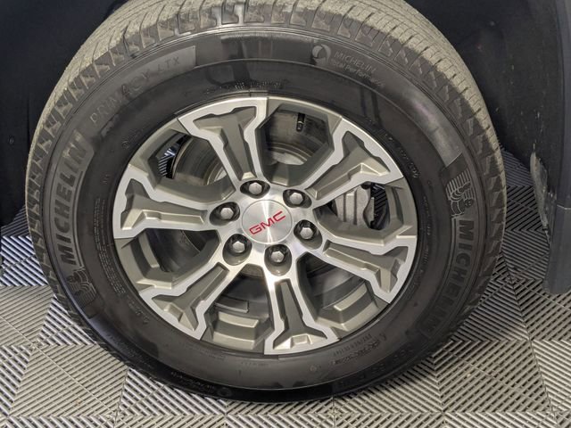 Certified 2025 GMC Sierra 1500 SLT image 8