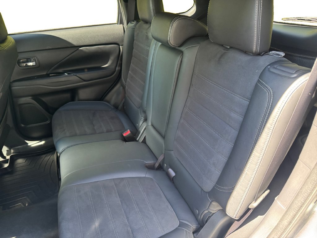 Used 2019 Mitsubishi Outlander AWD image 13
