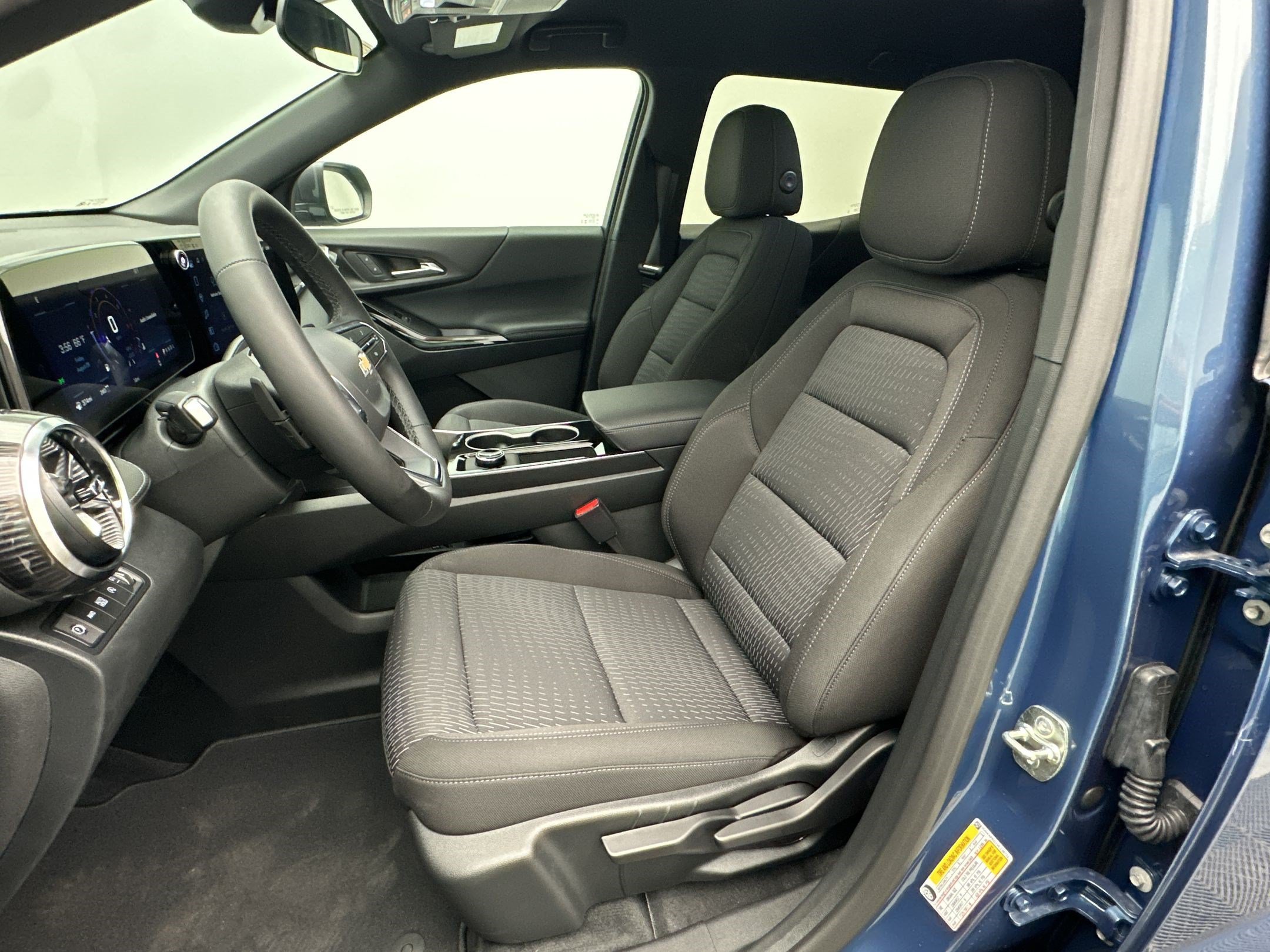 New 2027 Chevrolet Equinox LT AWD/4WD image 5