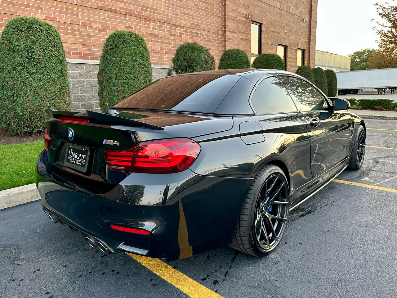 Used 2020 BMW M4 Convertible image 34