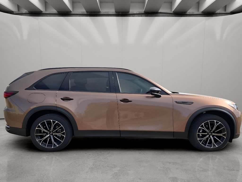 Certified 2025 MAZDA CX-70 Plug-In Hybrid w/ Premium Plus AWD/4WD image 6