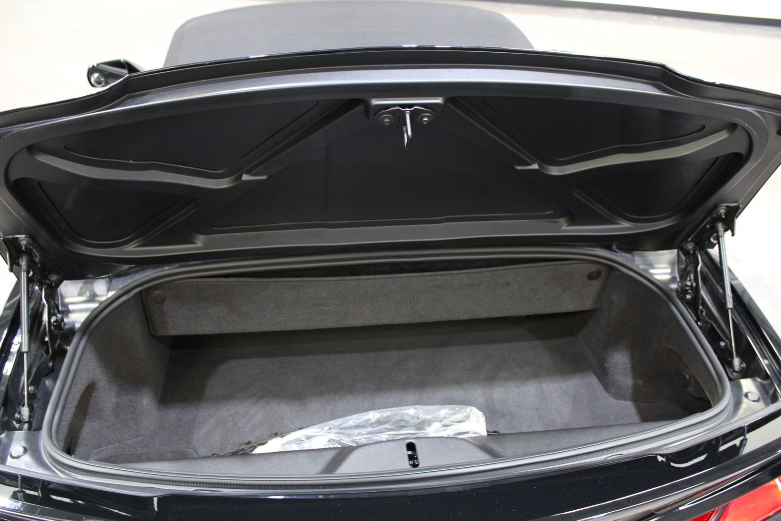 Used 2014 Chevrolet Corvette Stingray Convertible w/ 3LT Preferred Equipment Group RWD image 14